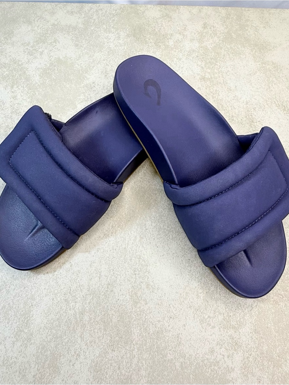 OluKai Women’s Size 7 Navy Blue Padded Slide Sandals Adjustable